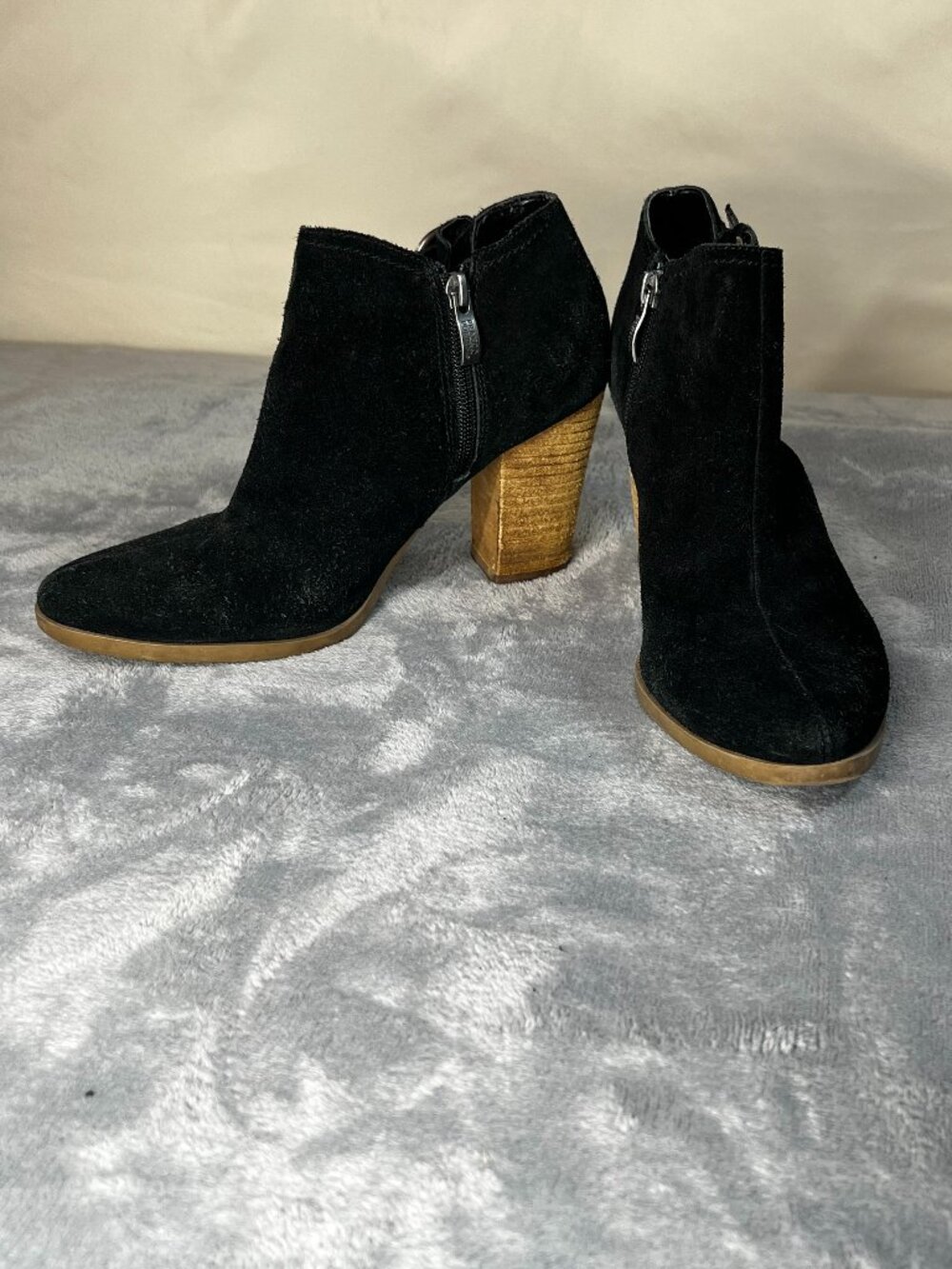 Franco Fortini Ella black suede ankle booties size 7